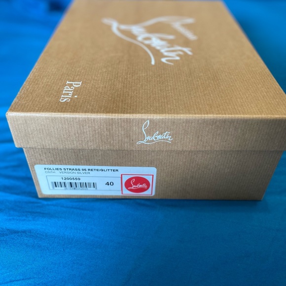 Bought these for my wedding didn’t like how they looked with dress, brand new!